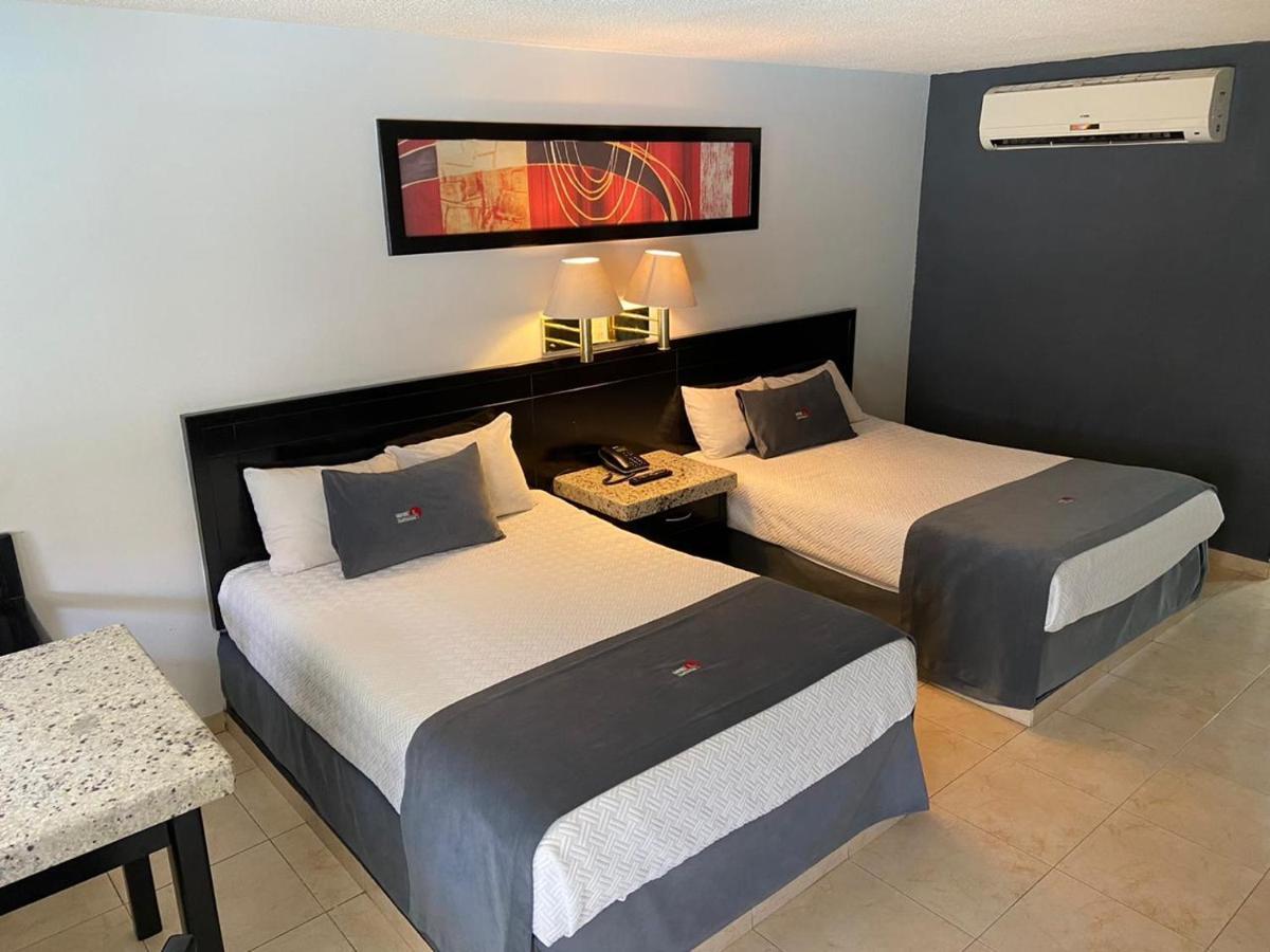 Hotel La Finca Hermosillo Bagian luar foto